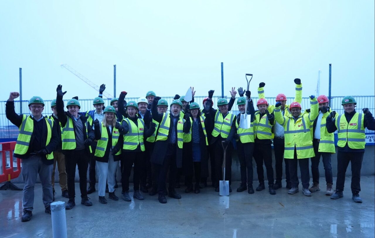 Hub By Premier Inn Marylebone Topping Out Full Team And Cllr Paul Dimoldenberg 20 10 2022