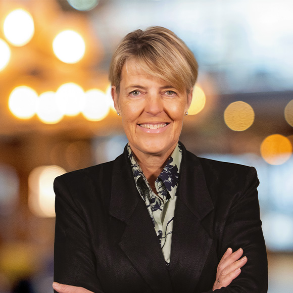 Christine Hodgson Headshot
